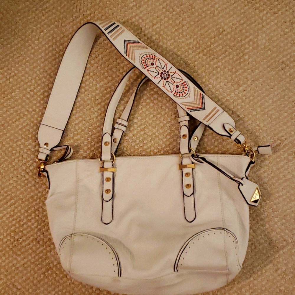 White handbag by Jessica Simpson